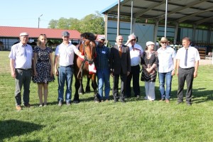 Pamiątkowe zdjęcie z czempionem